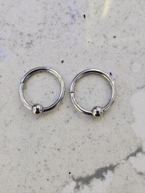 Silver Ball Captive Nipple Rings 14g
